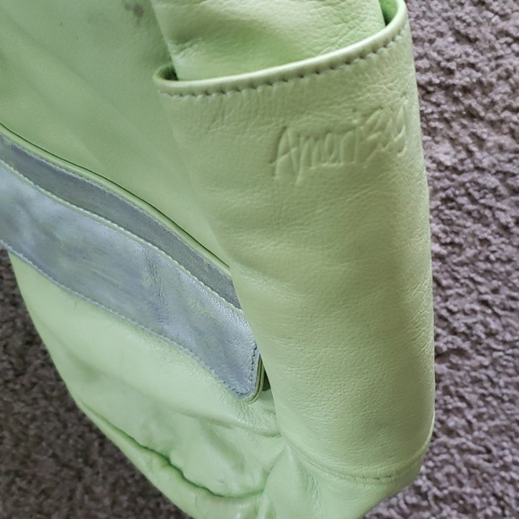 Ameri One Shoulder Sling Bag - Picture 4 of 8